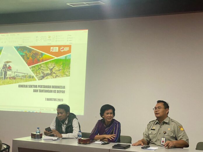 Kunjungan kerja Distanbun NTB ke Kemantan RI